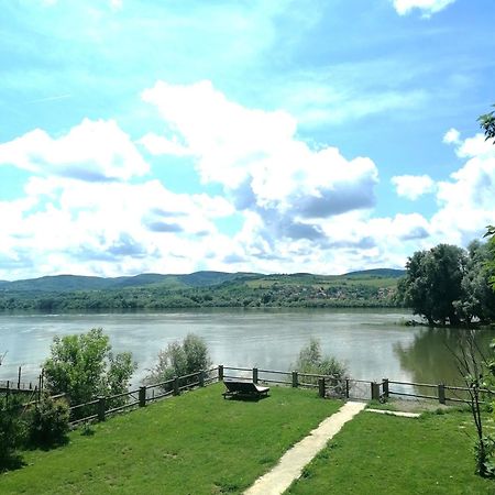 Captain'S House By The Danube River Cerevic المظهر الخارجي الصورة