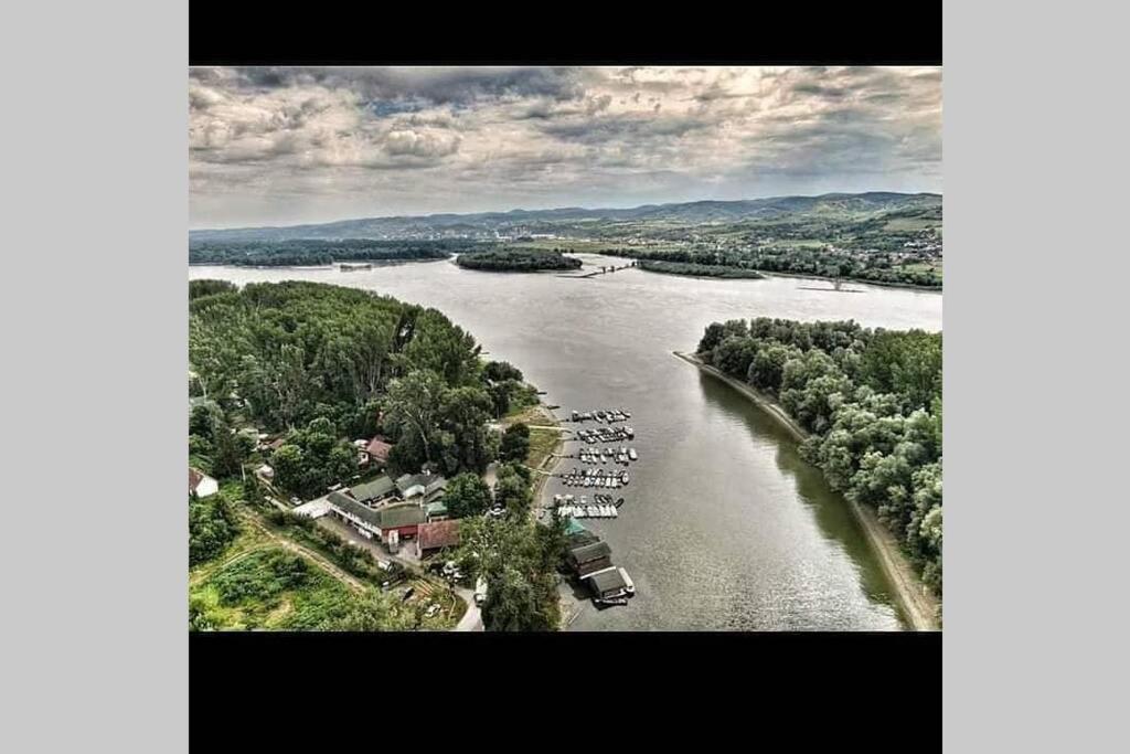 Captain'S House By The Danube River Cerevic المظهر الخارجي الصورة
