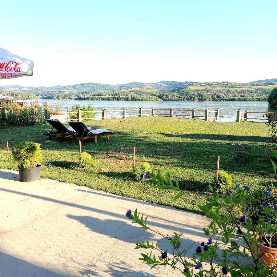 Captain'S House By The Danube River Cerevic المظهر الخارجي الصورة