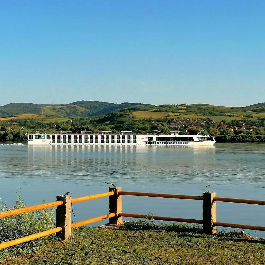 Captain'S House By The Danube River Cerevic المظهر الخارجي الصورة