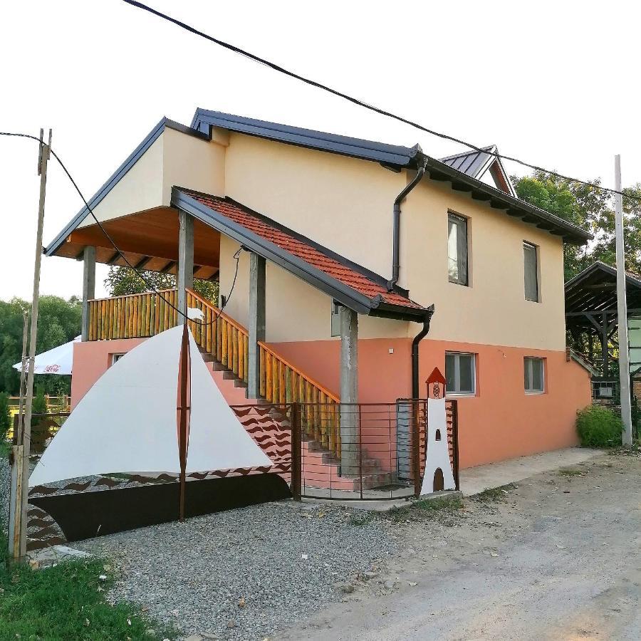 Captain'S House By The Danube River Cerevic المظهر الخارجي الصورة